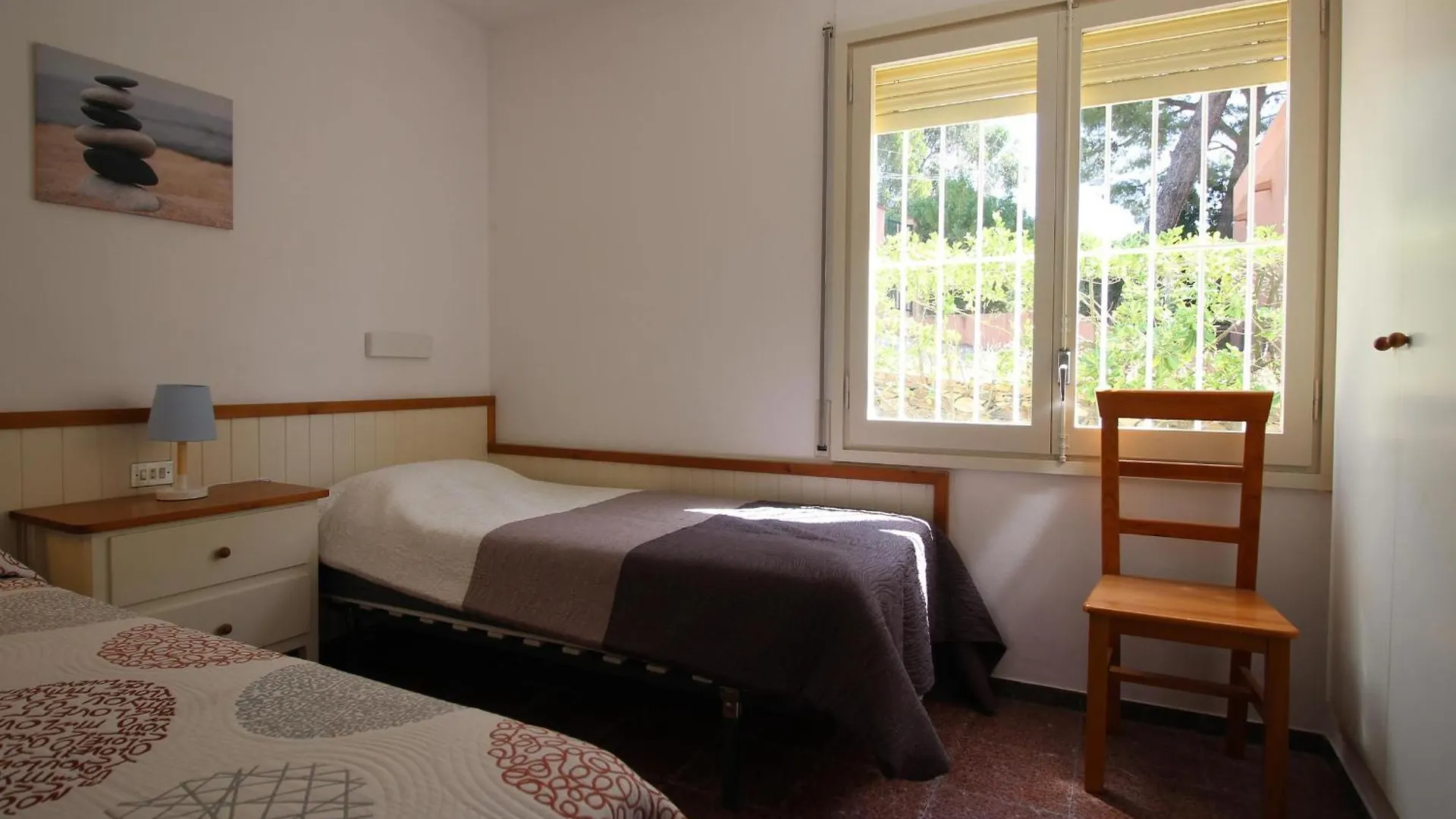 Casa Con Jardin A 100M De La Playa En Llanca, Cerca Del Puerto Y Comercios - Es-228-12 0*, Llanca